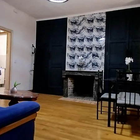 Les Chez Léo Bar-sur-Aube